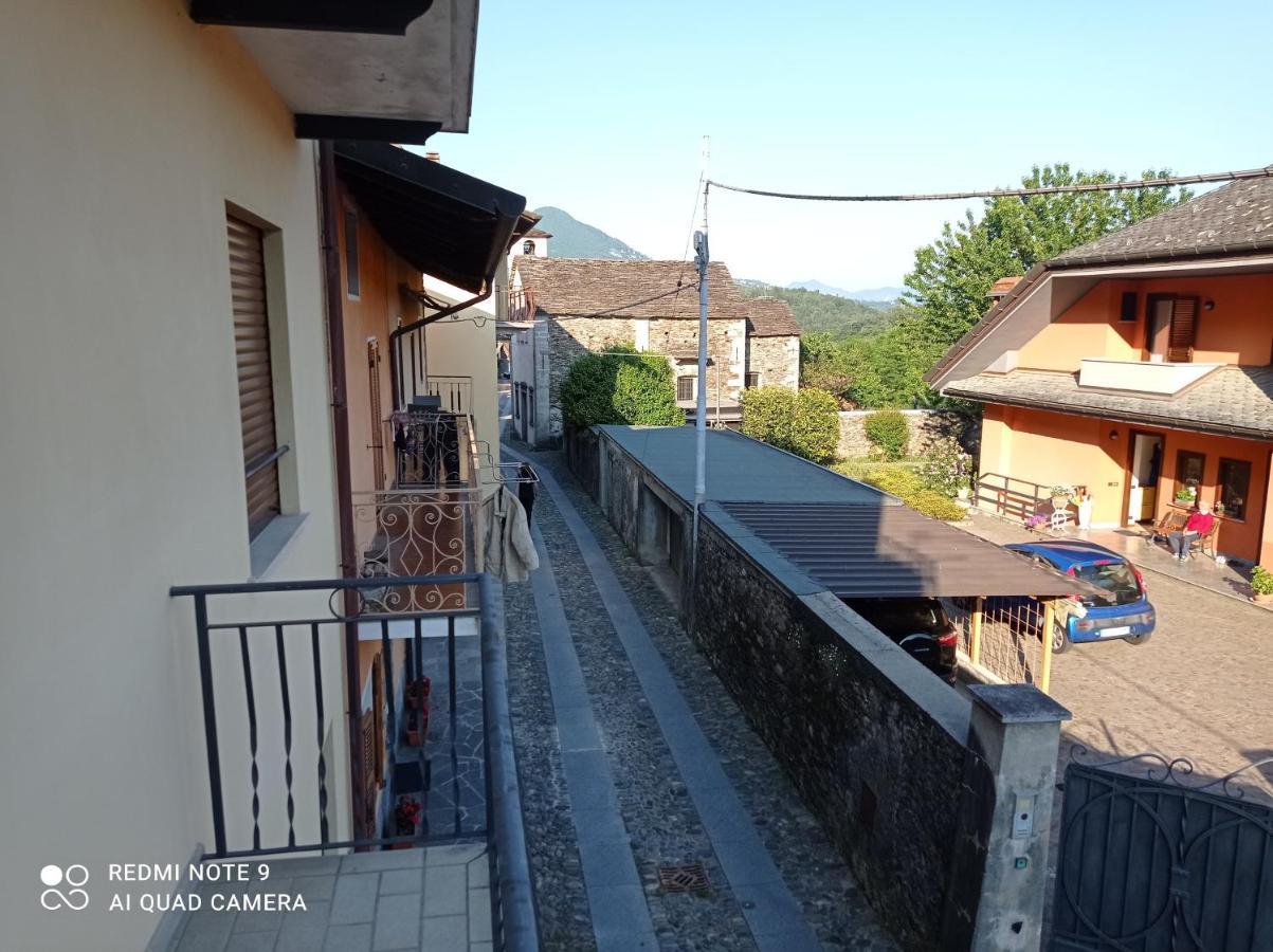 Da Nonna Pina Apartment Cossogno Phòng bức ảnh